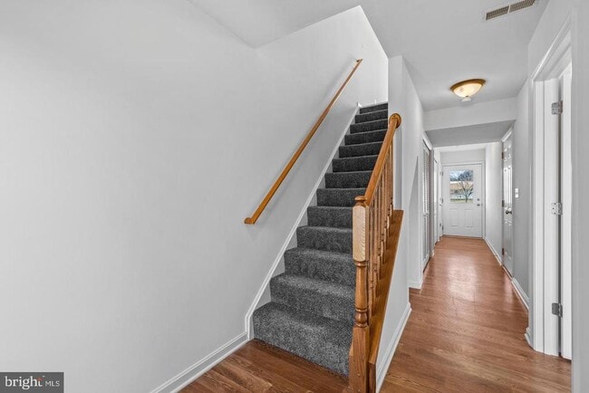 6 Mustang Dr