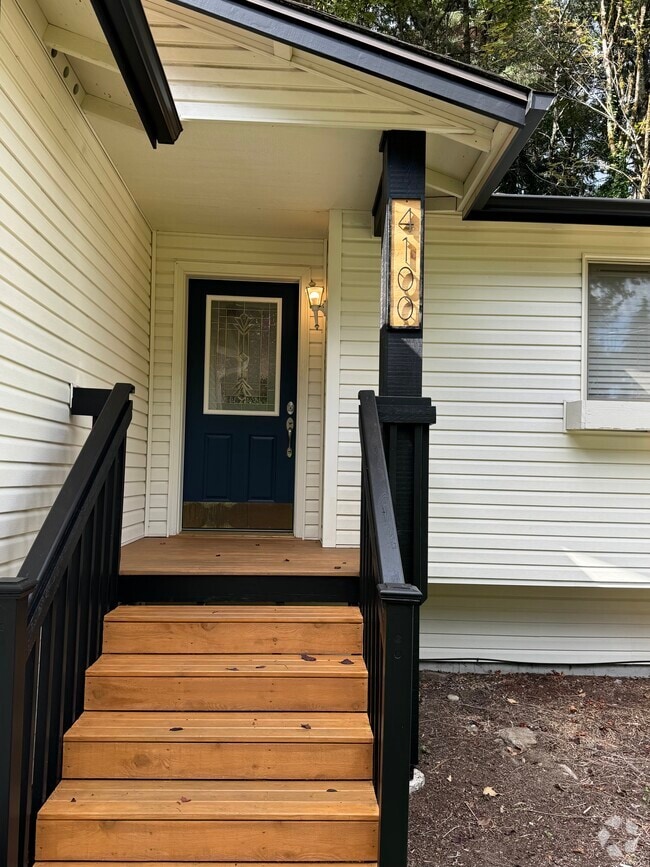 Building Photo - 4100 Songbird Ln NW Rental