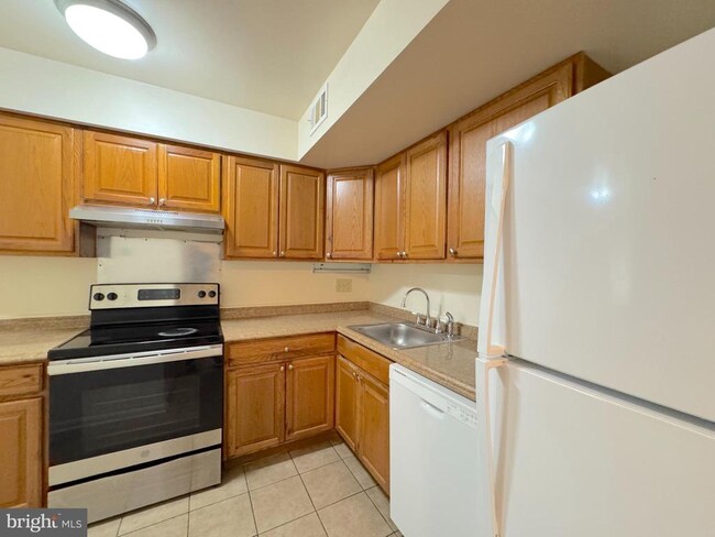 Photo - 4657 Logsdon Dr