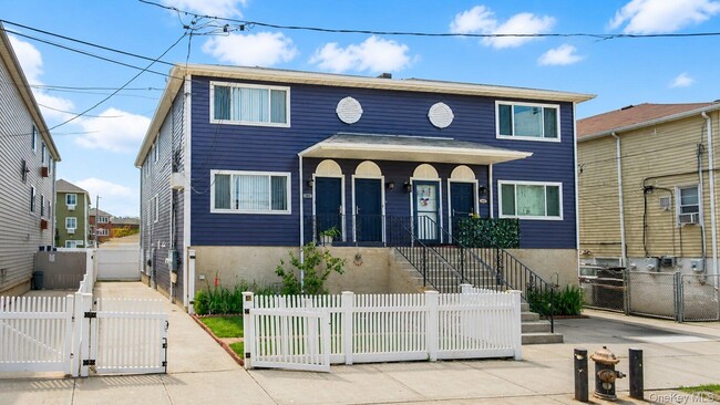Building Photo - 1-47 Beach 97th St Unit 2
