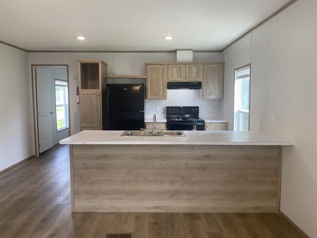 542 Canterbury Ct