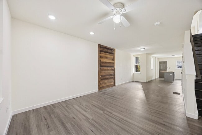 Photo - 5518 Pemberton St