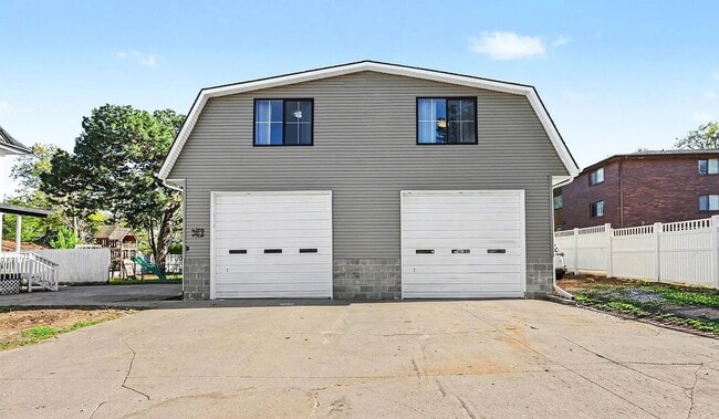 Photo - 1341 N 45th St Unit B