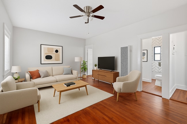 Building Photo - 915 Cherry Ave