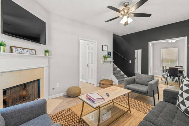 Photo - 1296 Sells Ave SW