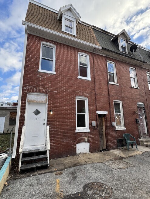 437 Cooper Pl