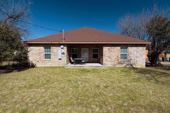 Photo - 3014 Falls Dr