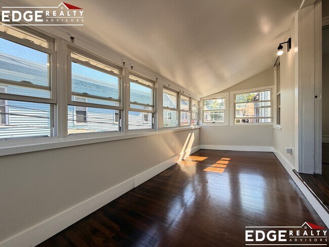 3 Lawrence Pl