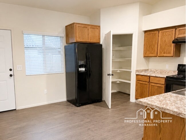 Photo - For Rent: 3-bedroom, 2-bathroom home in Desert Sky