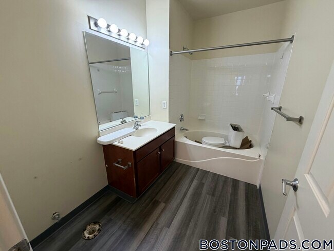 Photo - 311 Lowell St Unit 1306