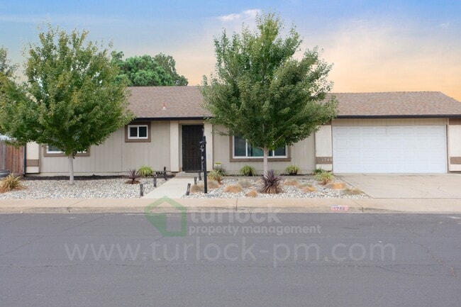 Building Photo - 1740 Ogden Way Rental