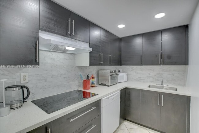 Photo - 200 S Birch Rd Unit 605