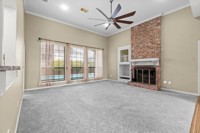 Photo - 590 Edgewood Dr