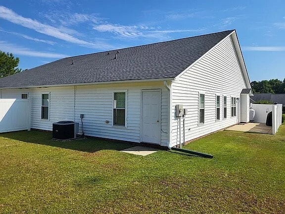 Photo - 141 Ariel St