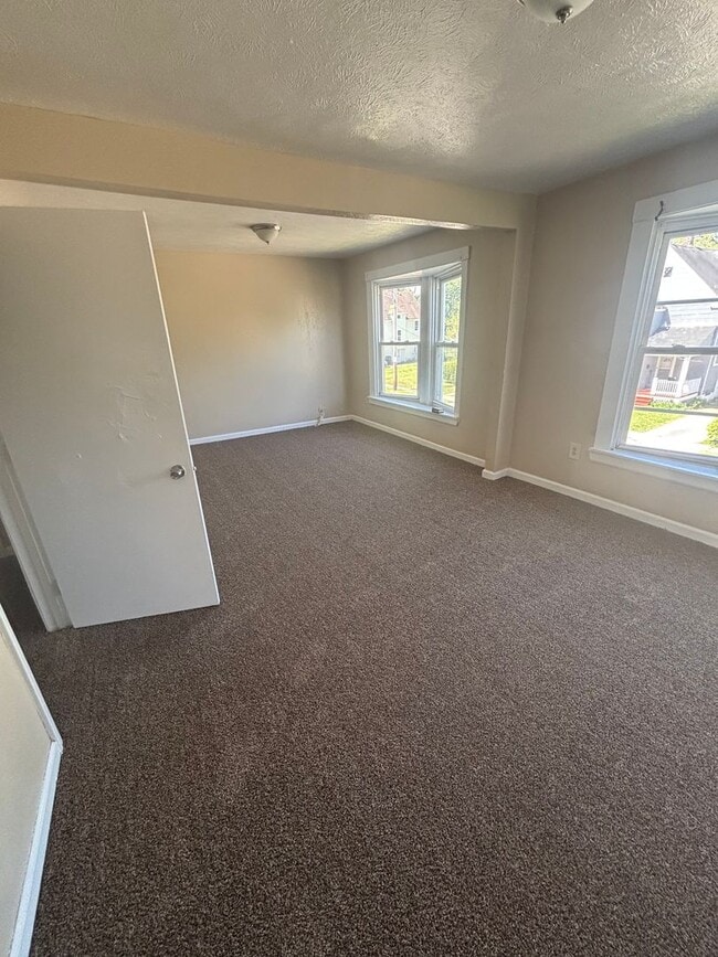 Photo - 4bd Single Cash Pay/Section 8