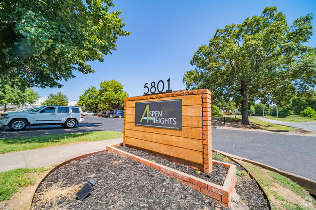 Building Photo - Aspen Heights Rental