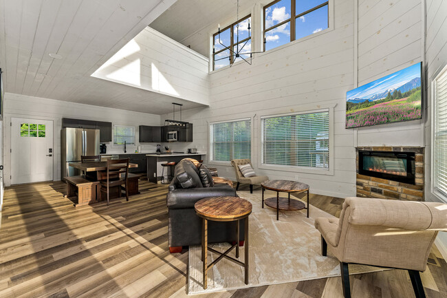 Building Photo - 532 Warbonnet Wy Rental