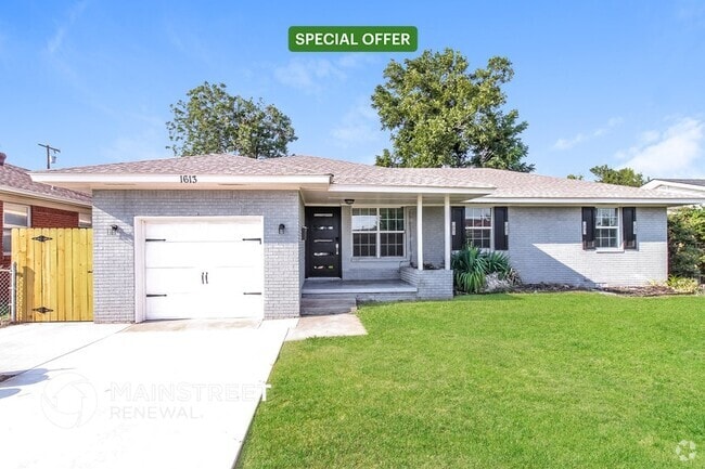 Building Photo - 1613 SW 61st Terrace Rental