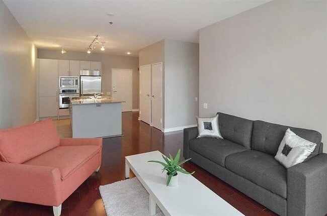 Photo - 653 N Kingsbury St Unit 1004