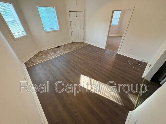 Photo - 340 N Main St Unidad 1