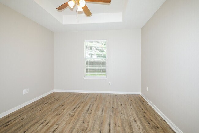 Photo - 16325 Sun View Ln