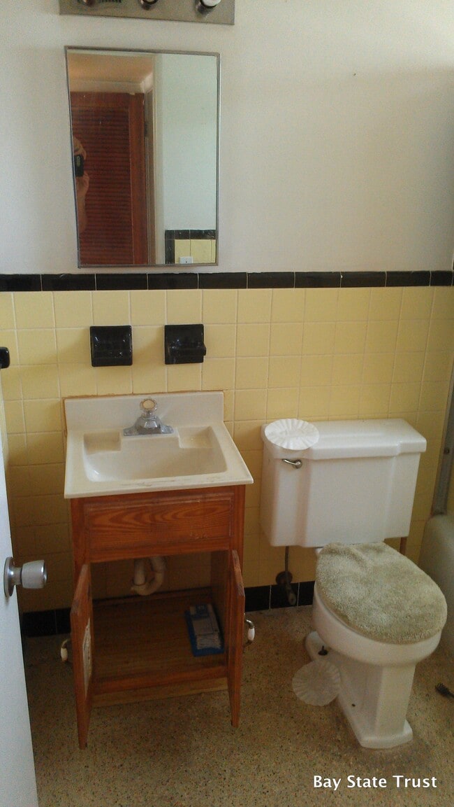 Photo - 7105 Poinsetta Ave Unit 3