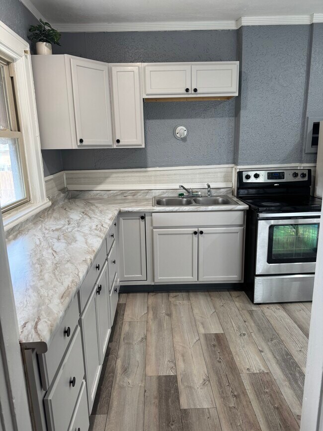 Photo - 1403 Highland Ave Unit 1403