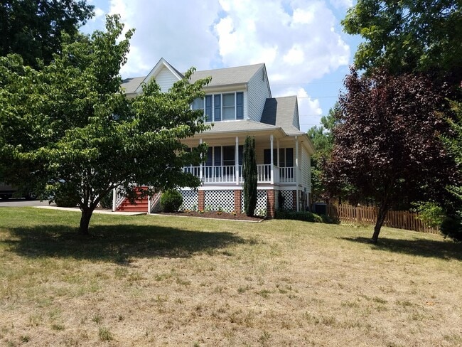 Photo - 4 bed room home in Midlothian with fenced rear yard