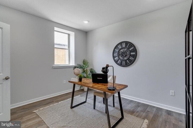 Photo - 3308 Mantua Ave Unidad A