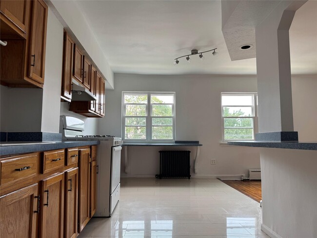 Photo - 78-01 164th St Unidad 2F