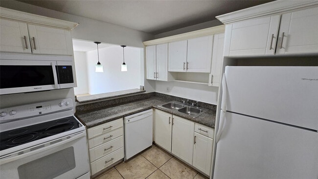 Photo - 15205 NE 6th Ave Unit D206