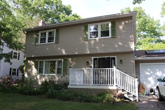 Photo - 70 Pleasant Ave