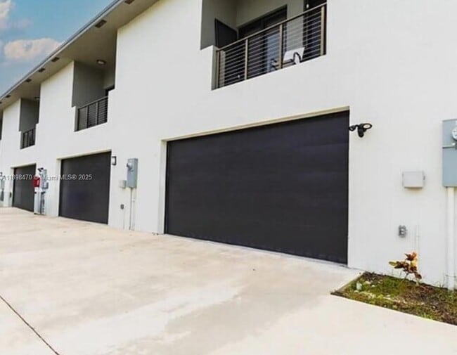 Photo - 488 NW 40th Ct