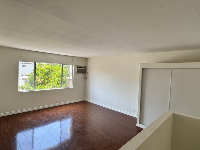 Photo - 293 N Hill Ave Unidad 3