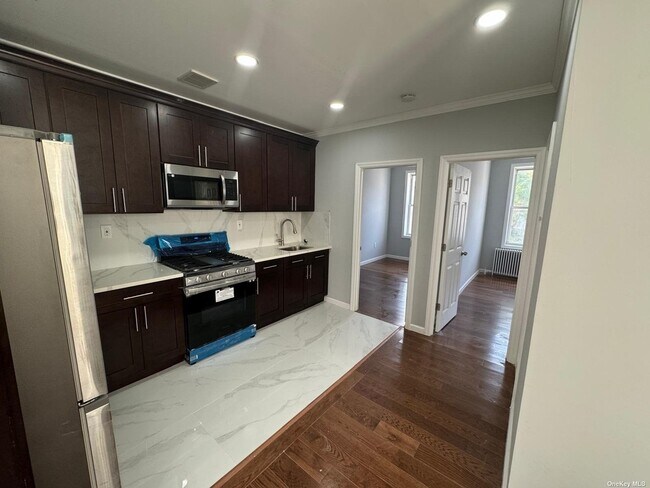 Photo - 1282 Sutter Ave Unit 2
