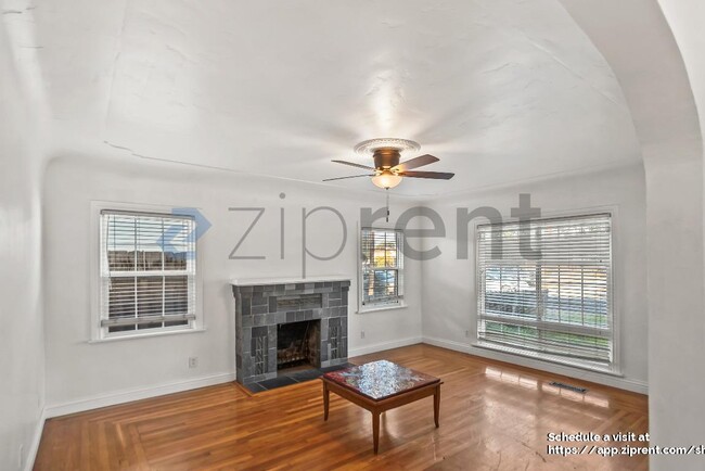 Photo - 855 N 17th St