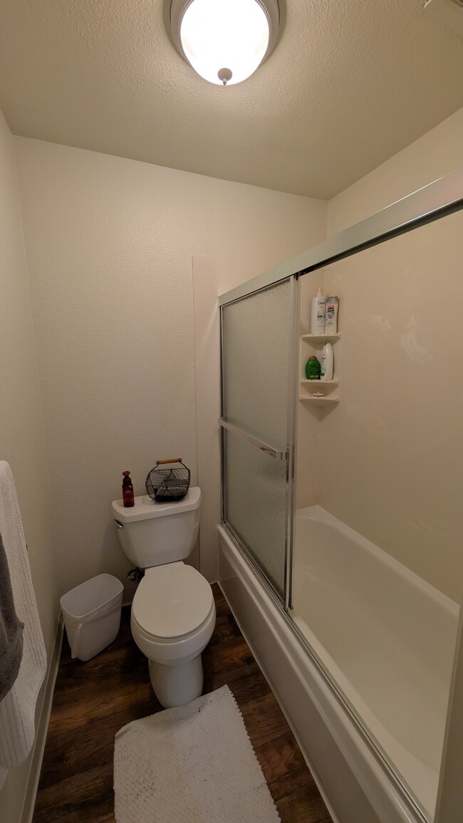 SV TH bathroom 1 - Stonegate Village Apartments