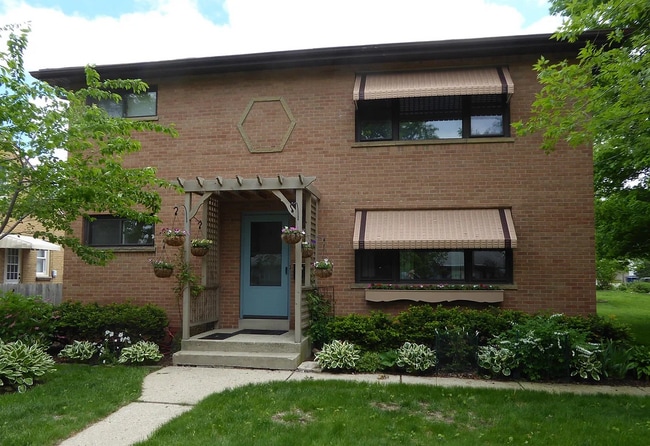 Frente de la casa - 3340 S Dayfield Ave Unidad lower