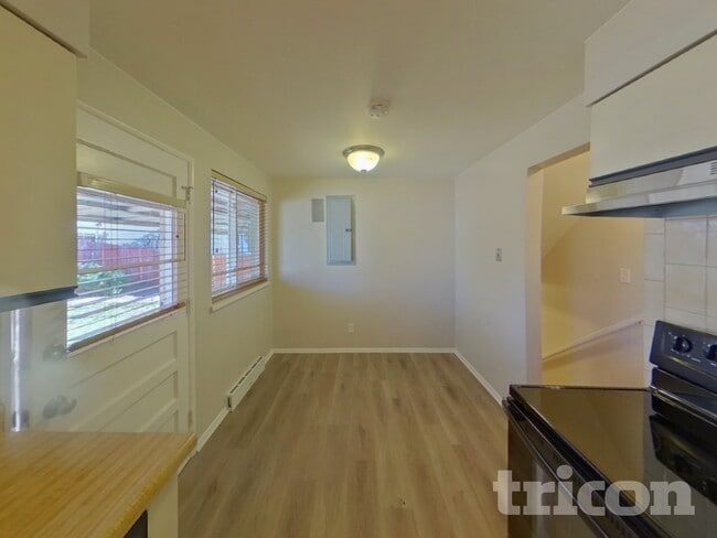 Photo - 2011 N Circle Dr