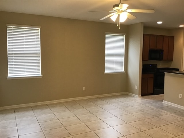Photo - 305 Pine Arbor Cir