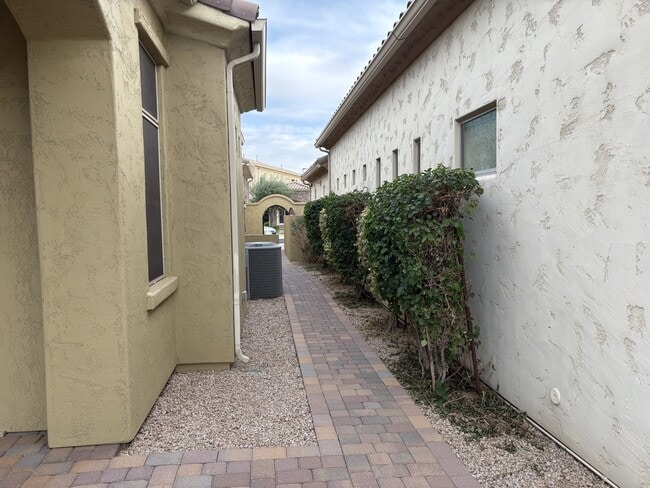 Photo - 14214 W Harvard St