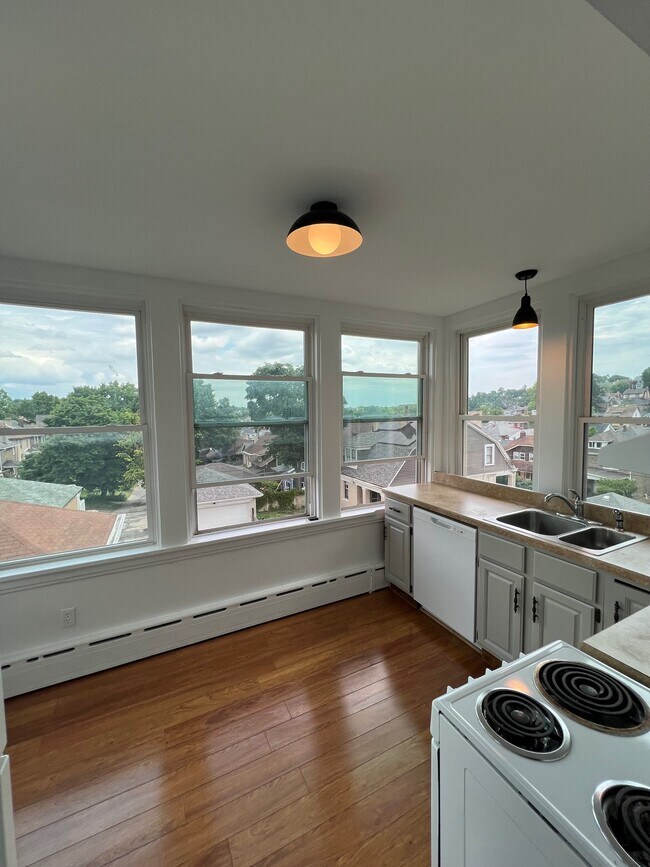 Photo - 1210 Peermont Ave Unit #2