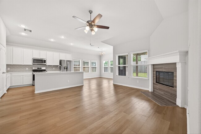 Photo - 1701 Cindy Ln