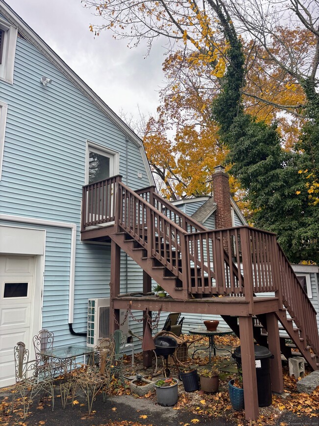 Photo - 88 E Main St