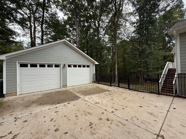 Photo - **OFFERING WAIVED APPLICATION FEES & $250 ...