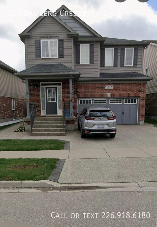 Building Photo - 355 Bamberg Crescent Unit 1