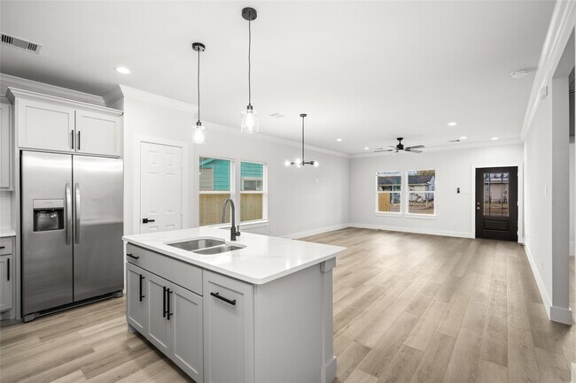 Photo - 8056 Meadowbrook Dr