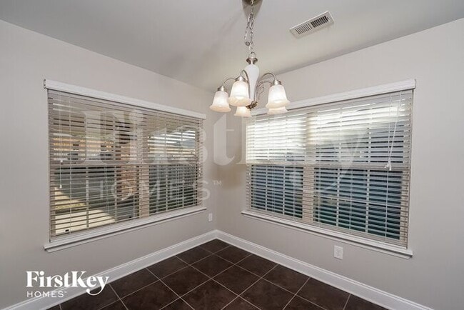 Photo - 855 Clover Ave