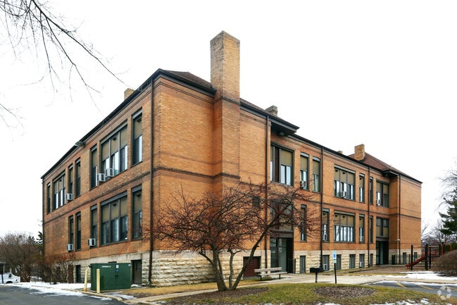 Photo - Burnham Schoolhouse