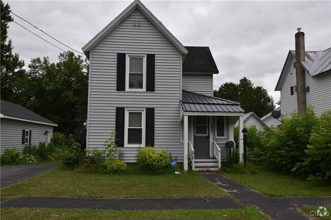 Building Photo - 444 S Clinton St Rental